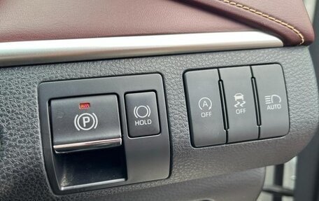 Toyota Harrier, 2018 год, 2 330 000 рублей, 15 фотография