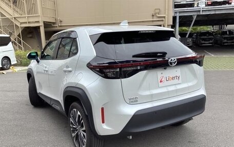 Toyota Yaris Cross, 2023 год, 1 600 000 рублей, 5 фотография