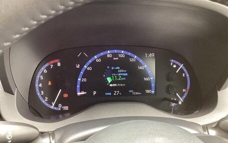 Toyota Yaris Cross, 2023 год, 1 600 000 рублей, 17 фотография
