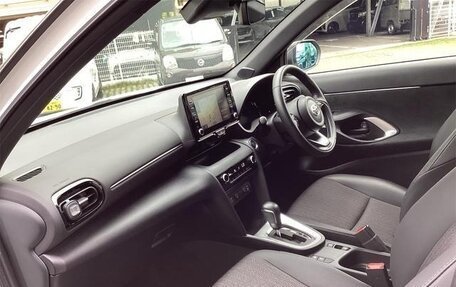 Toyota Yaris Cross, 2023 год, 1 600 000 рублей, 26 фотография