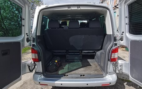 Volkswagen Caravelle T5, 2008 год, 1 790 000 рублей, 4 фотография