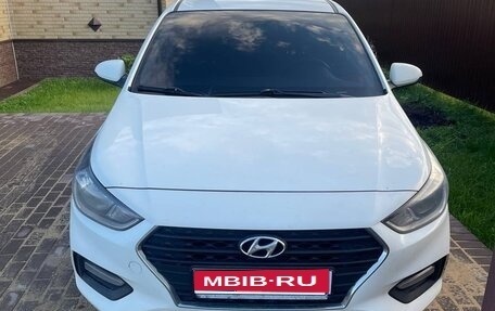 Hyundai Solaris II рестайлинг, 2017 год, 850 000 рублей, 1 фотография