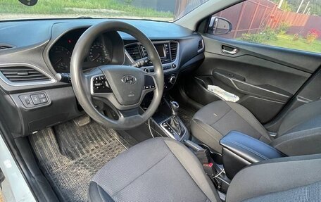 Hyundai Solaris II рестайлинг, 2017 год, 850 000 рублей, 11 фотография