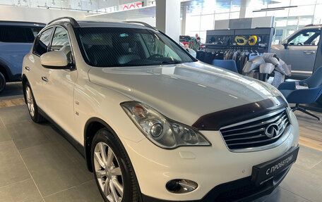 Infiniti QX50 I рестайлинг, 2015 год, 1 700 000 рублей, 3 фотография
