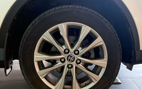 Toyota RAV4, 2017 год, 2 800 000 рублей, 8 фотография