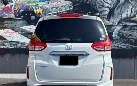 Honda Freed II, 2022 год, 1 230 000 рублей, 6 фотография