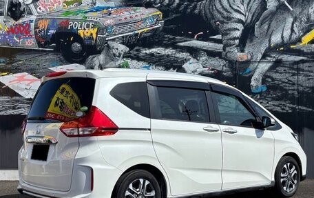 Honda Freed II, 2022 год, 1 230 000 рублей, 5 фотография