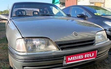 Opel Omega A, 1988 год, 400 000 рублей, 2 фотография