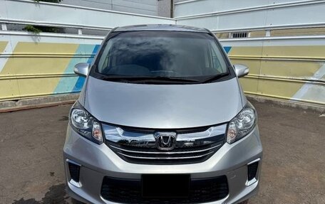 Honda Freed I, 2016 год, 856 000 рублей, 2 фотография