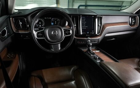 Volvo XC60 II, 2018 год, 3 869 000 рублей, 6 фотография