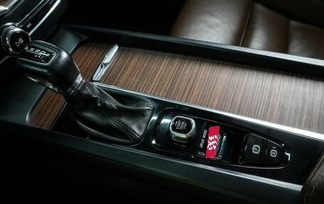 Volvo XC60 II, 2018 год, 3 869 000 рублей, 22 фотография