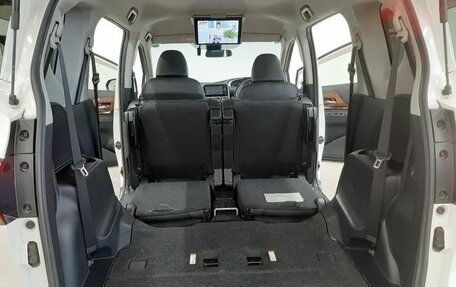 Toyota Sienta II, 2017 год, 810 000 рублей, 8 фотография