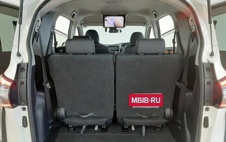 Toyota Sienta II, 2017 год, 810 000 рублей, 6 фотография