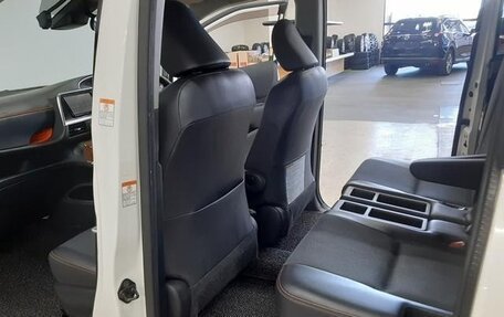Toyota Sienta II, 2017 год, 810 000 рублей, 16 фотография