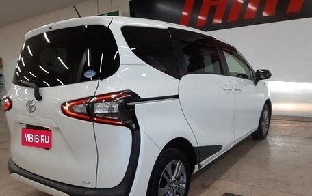 Toyota Sienta II, 2017 год, 810 000 рублей, 26 фотография