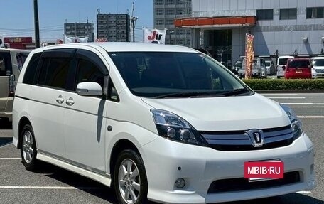 Toyota ISis I, 2012 год, 990 000 рублей, 3 фотография