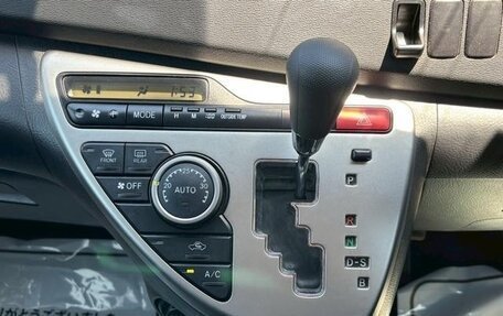 Toyota ISis I, 2012 год, 990 000 рублей, 14 фотография