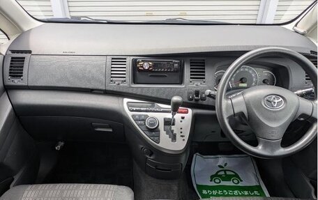 Toyota ISis I, 2012 год, 1 110 000 рублей, 8 фотография