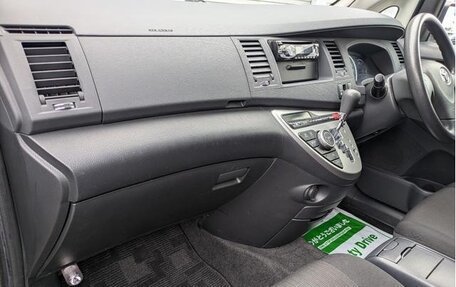 Toyota ISis I, 2012 год, 1 110 000 рублей, 21 фотография