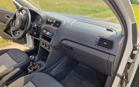 Volkswagen Polo VI (EU Market), 2013 год, 720 000 рублей, 15 фотография