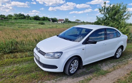Volkswagen Polo VI (EU Market), 2013 год, 720 000 рублей, 3 фотография