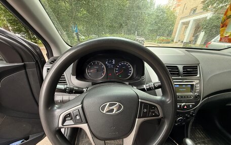 Hyundai Solaris II рестайлинг, 2016 год, 690 000 рублей, 10 фотография
