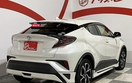 Toyota C-HR I рестайлинг, 2017 год, 1 350 000 рублей, 4 фотография
