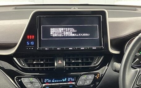 Toyota C-HR I рестайлинг, 2017 год, 1 350 000 рублей, 18 фотография