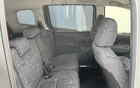 Toyota Sienta, 2023 год, 1 330 000 рублей, 14 фотография