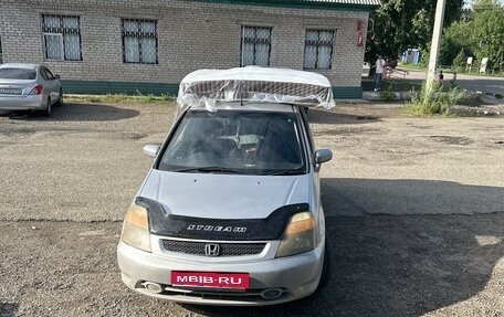 Honda Stream I рестайлинг, 2001 год, 655 000 рублей, 1 фотография