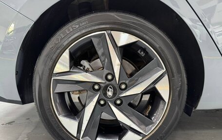 Hyundai Elantra, 2022 год, 1 715 000 рублей, 16 фотография