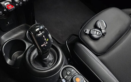 MINI Hatch, 2022 год, 1 660 000 рублей, 11 фотография
