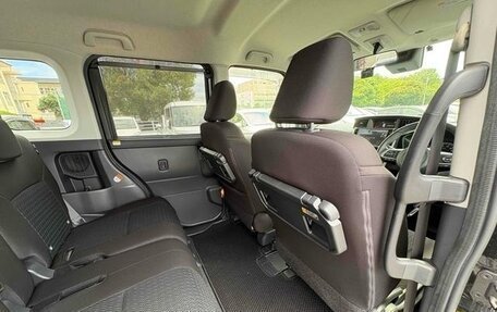 Toyota Roomy I, 2023 год, 1 070 000 рублей, 14 фотография