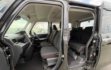 Toyota Roomy I, 2023 год, 1 070 000 рублей, 15 фотография