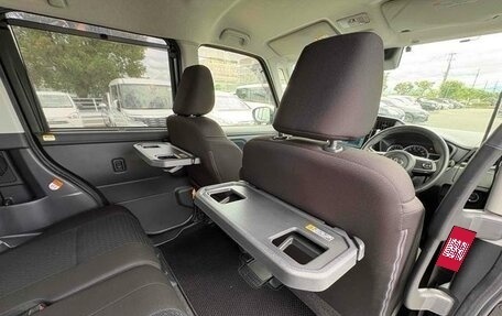 Toyota Roomy I, 2023 год, 1 070 000 рублей, 27 фотография
