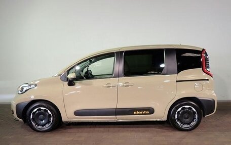 Toyota Sienta, 2022 год, 1 230 000 рублей, 6 фотография