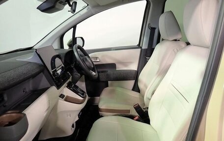 Toyota Sienta, 2022 год, 1 230 000 рублей, 19 фотография