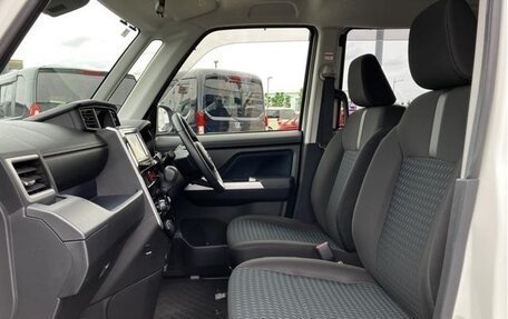 Toyota Roomy I, 2023 год, 990 000 рублей, 7 фотография