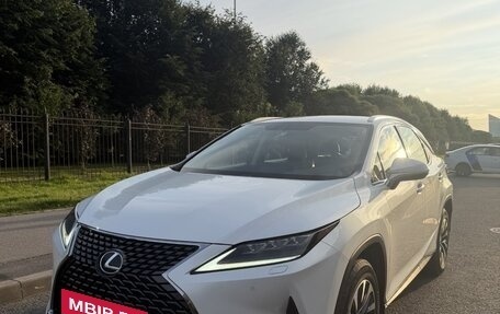 Lexus RX IV рестайлинг, 2020 год, 5 100 000 рублей, 3 фотография