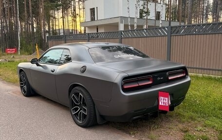 Dodge Challenger III рестайлинг 2, 2015 год, 2 750 000 рублей, 3 фотография