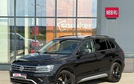 Volkswagen Tiguan II, 2018 год, 2 349 000 рублей, 2 фотография