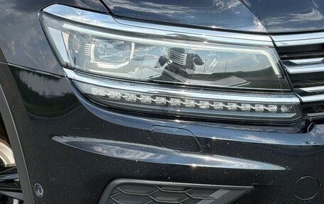 Volkswagen Tiguan II, 2018 год, 2 349 000 рублей, 13 фотография