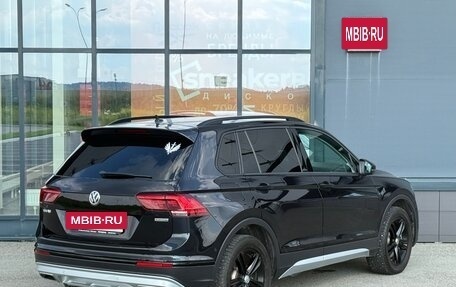 Volkswagen Tiguan II, 2018 год, 2 349 000 рублей, 5 фотография