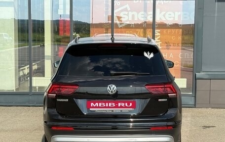 Volkswagen Tiguan II, 2018 год, 2 349 000 рублей, 12 фотография