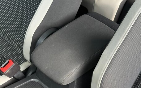 Volkswagen Tiguan II, 2018 год, 2 349 000 рублей, 17 фотография