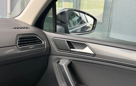 Volkswagen Tiguan II, 2018 год, 2 349 000 рублей, 21 фотография