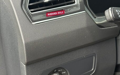 Volkswagen Tiguan II, 2018 год, 2 349 000 рублей, 16 фотография