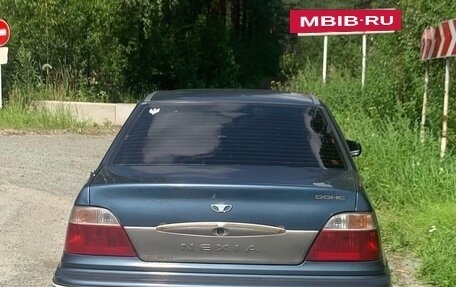 Daewoo Nexia I рестайлинг, 2004 год, 90 000 рублей, 3 фотография