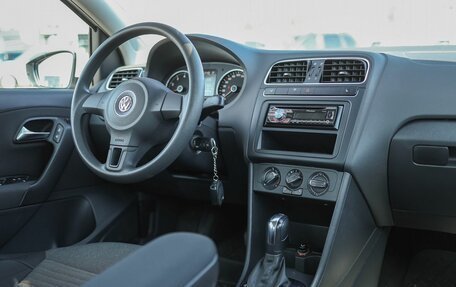 Volkswagen Polo VI (EU Market), 2013 год, 1 349 000 рублей, 10 фотография