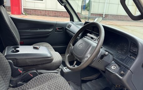 Toyota HiAce H100, 2001 год, 460 000 рублей, 6 фотография